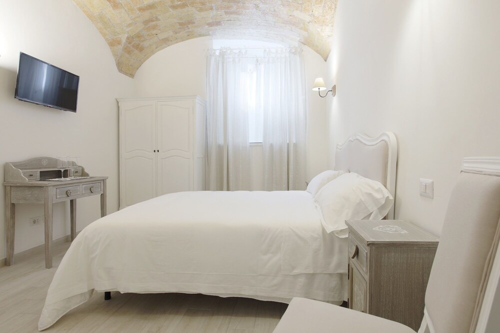 Mirko Luxury Inn