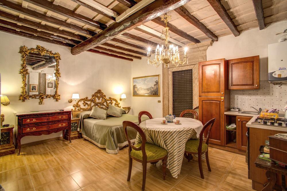 Navona Gallery & Garden Suites