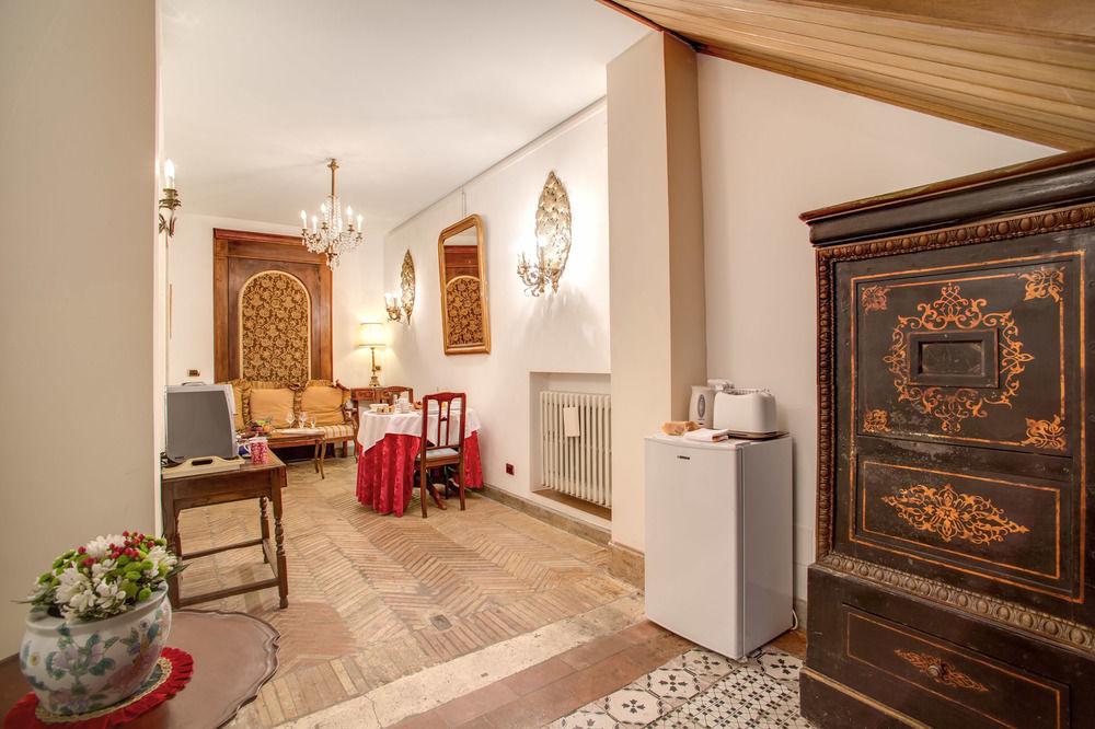 Navona Gallery & Garden Suites
