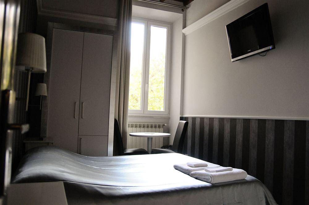 Navona Nice Room