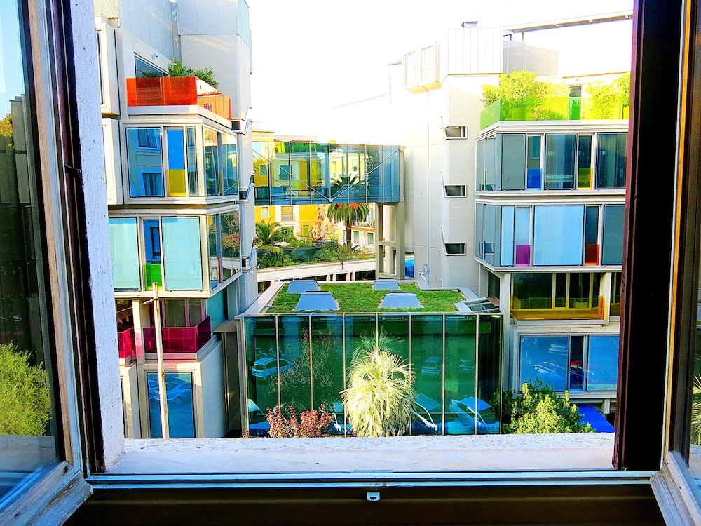 Nik House