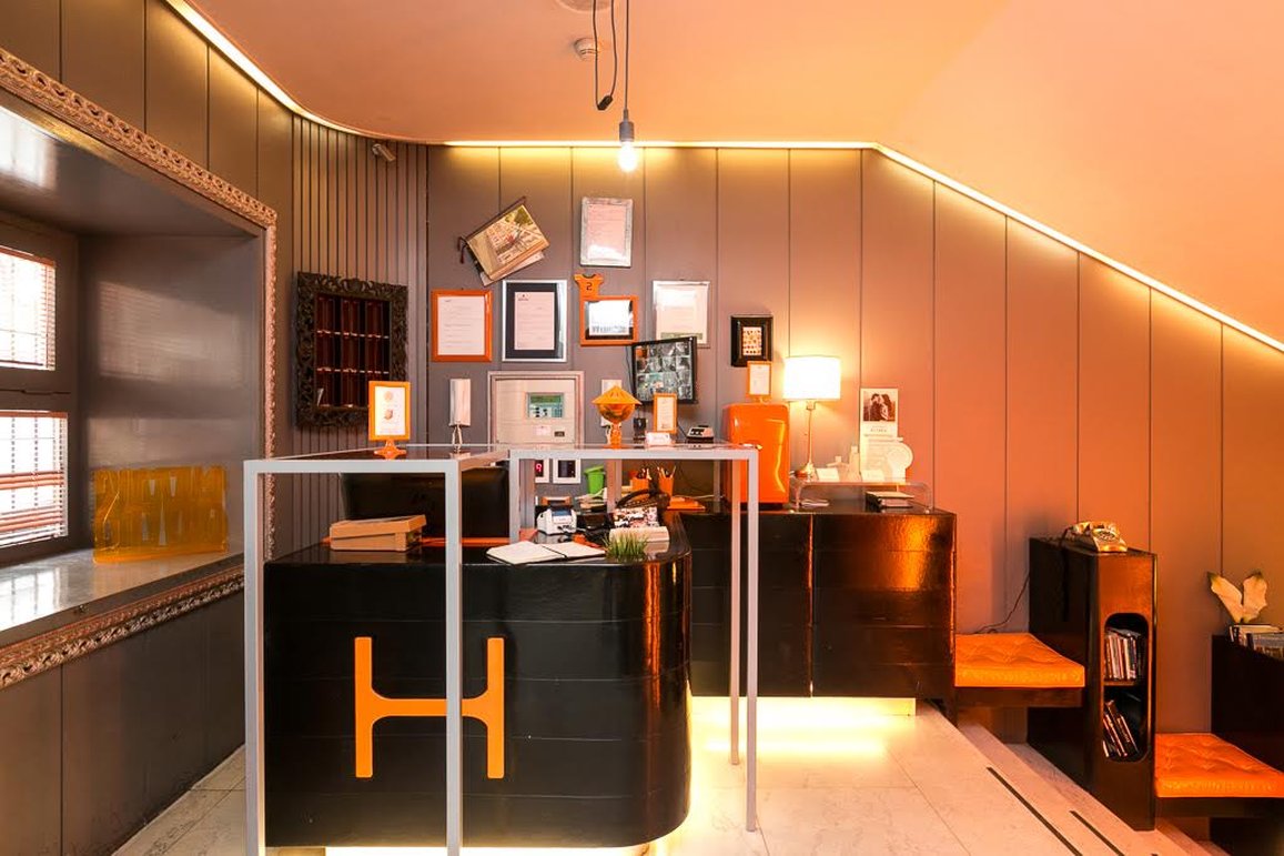 Orange Hotel