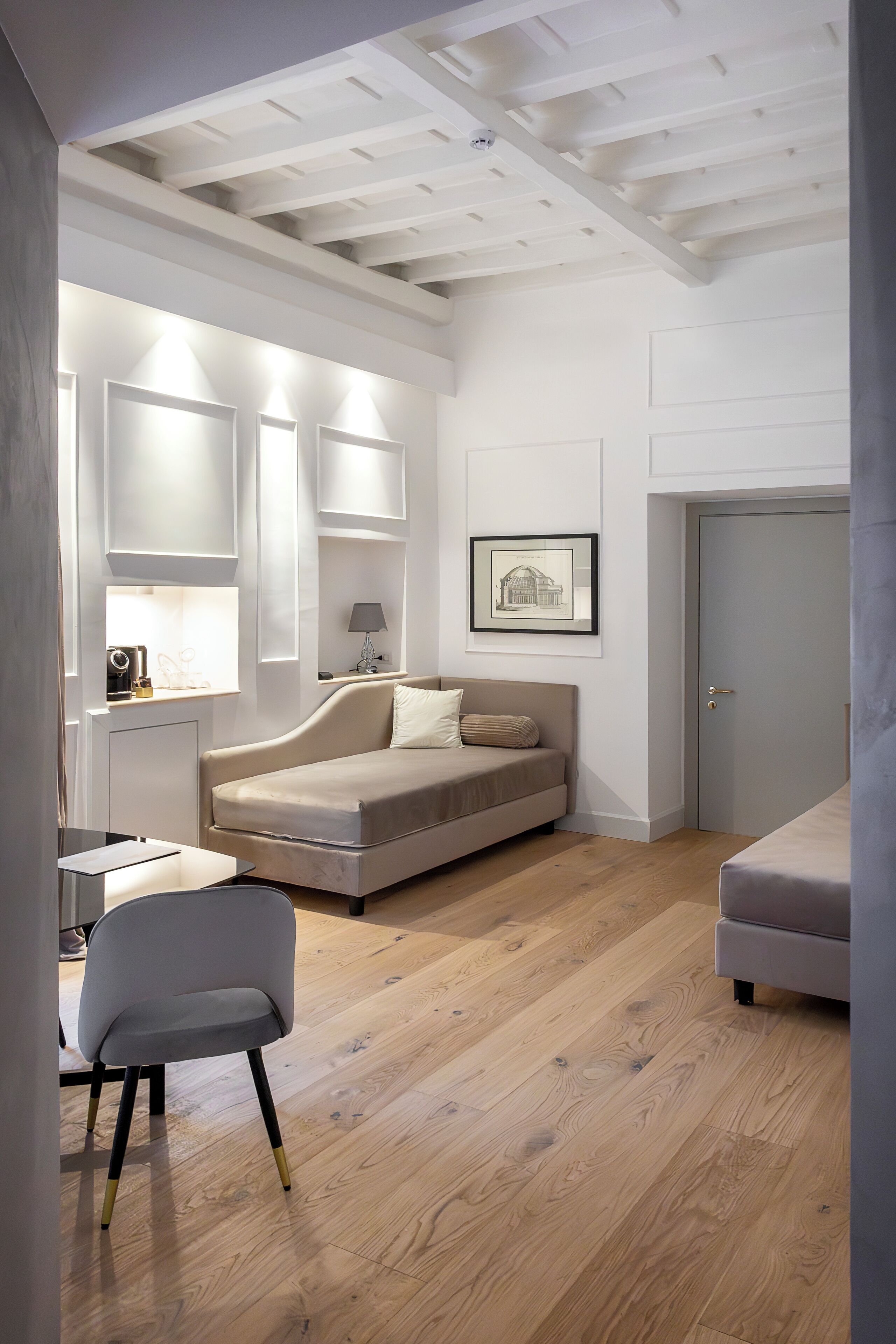 Palazzo Goldoni Condotti Collection