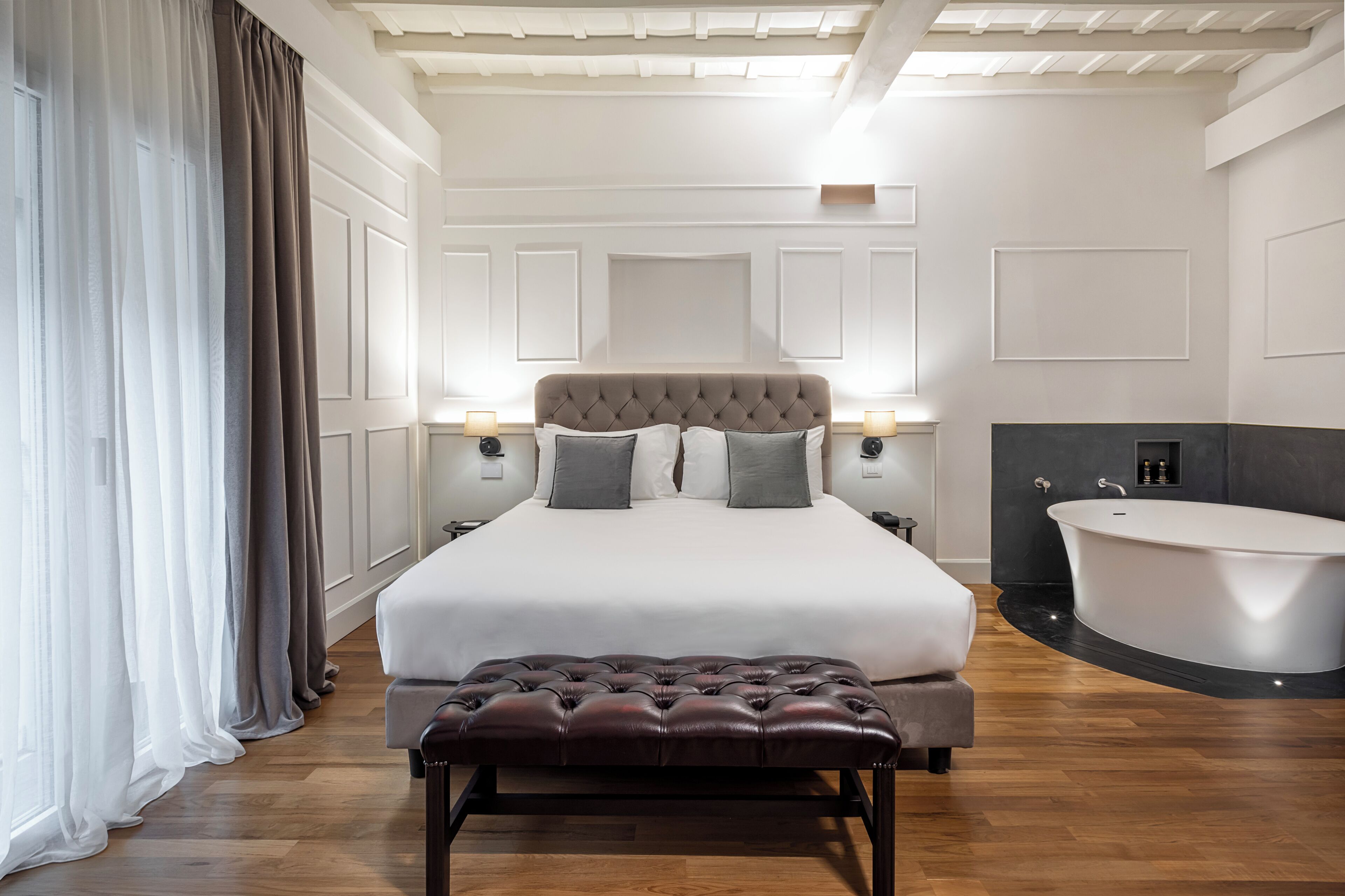 Palazzo Goldoni Condotti Collection