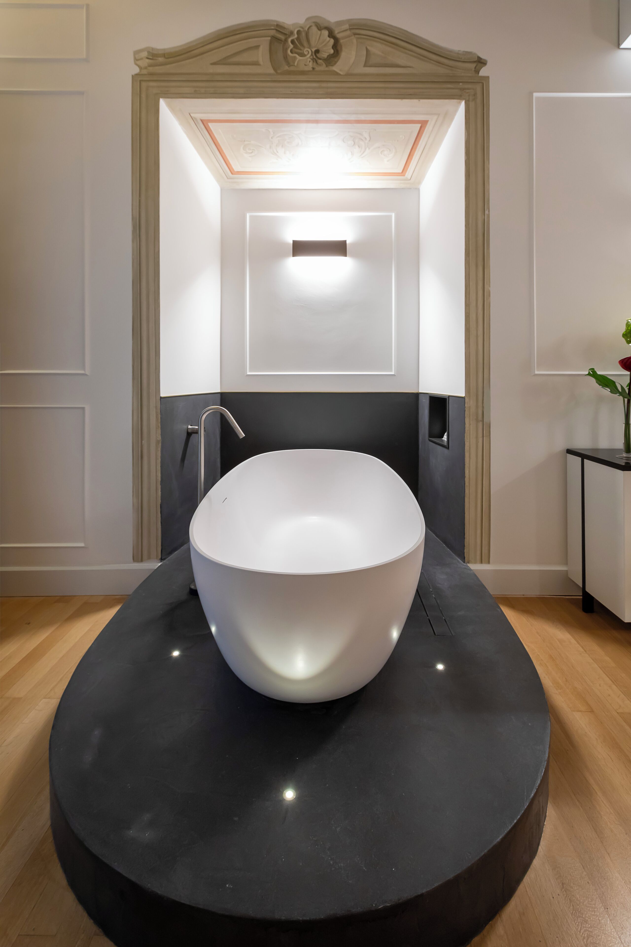 Palazzo Goldoni Condotti Collection