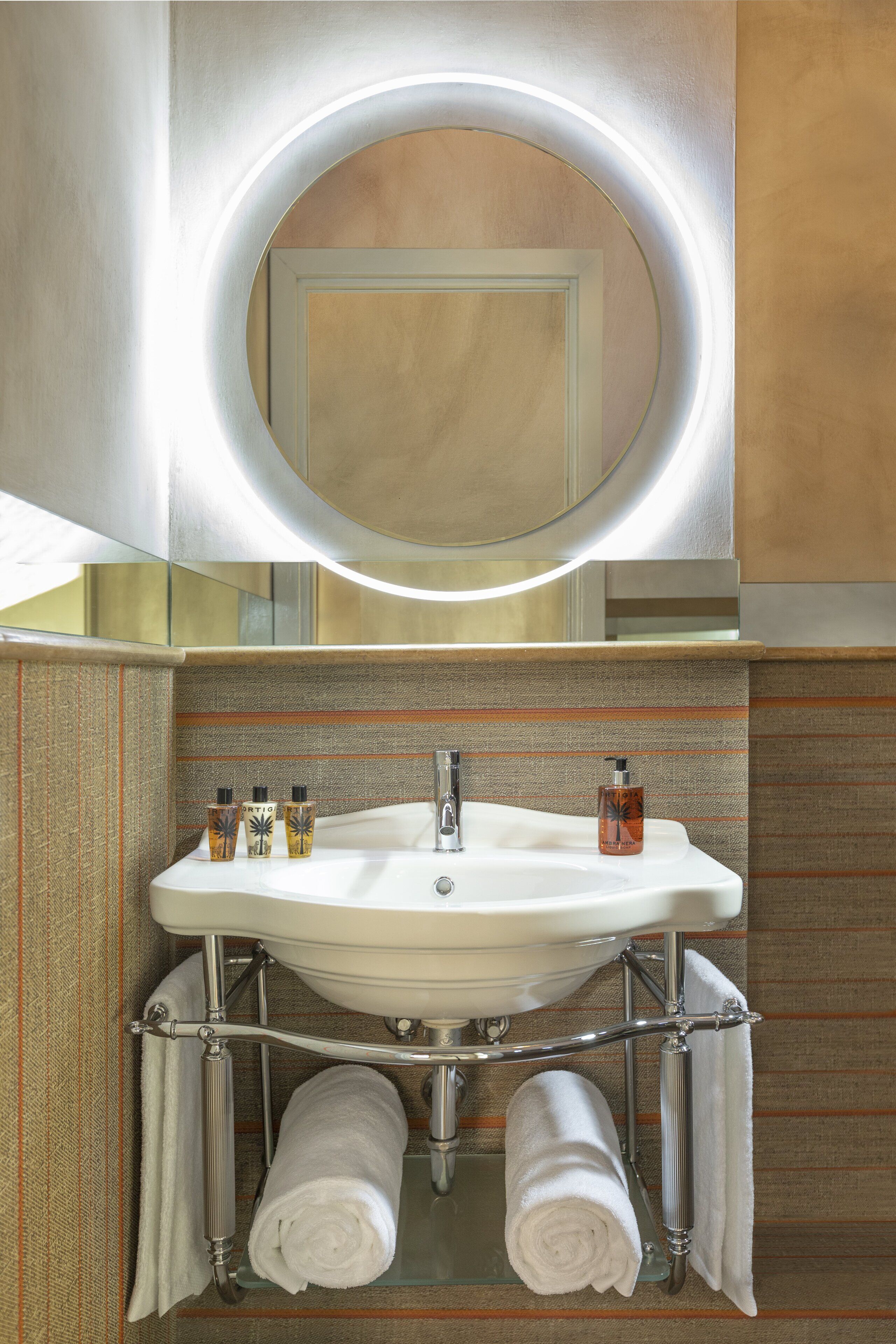 Palm Suites
