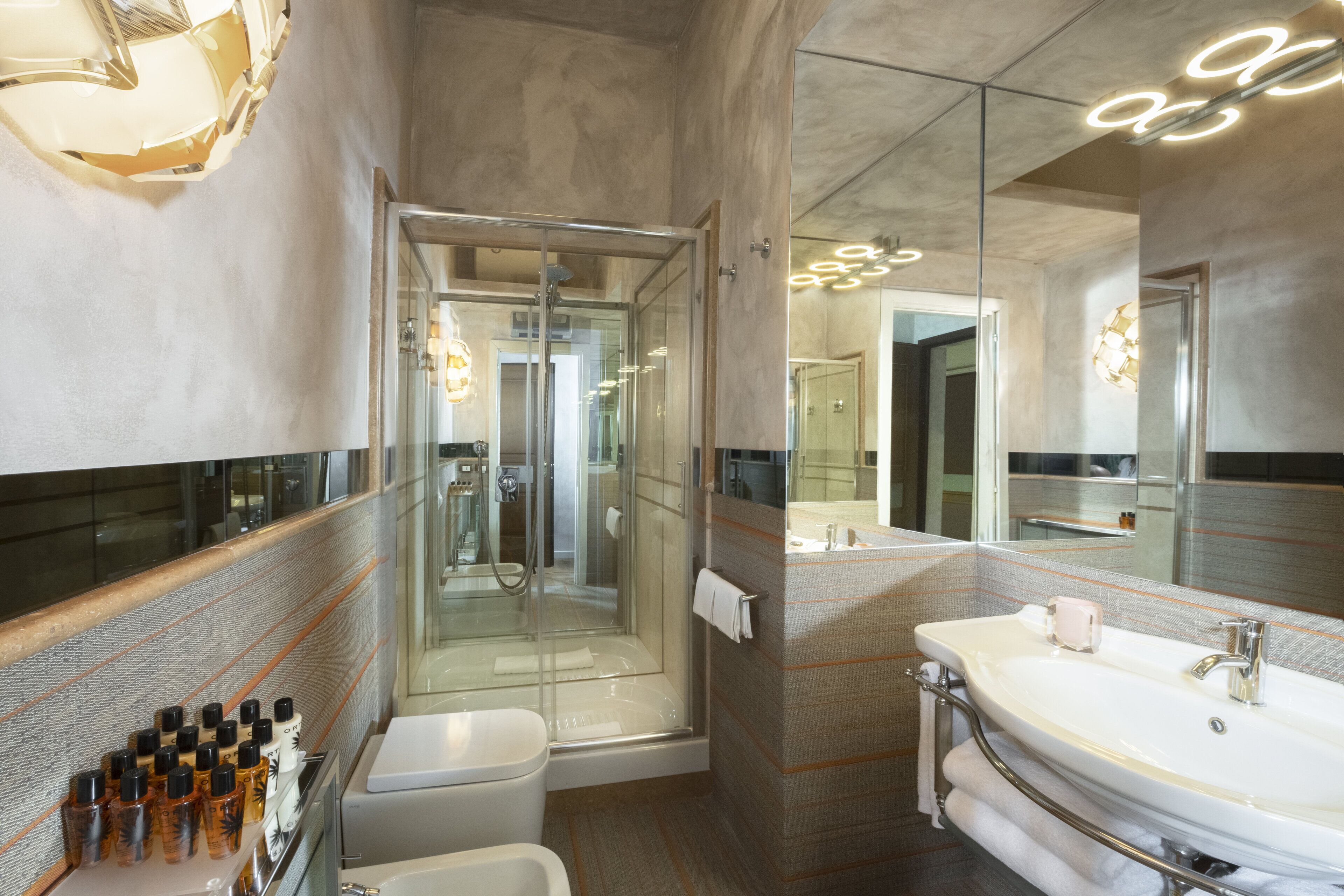 Palm Suites