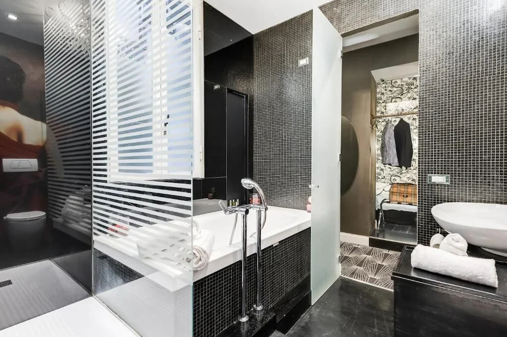 Premium Private Suites