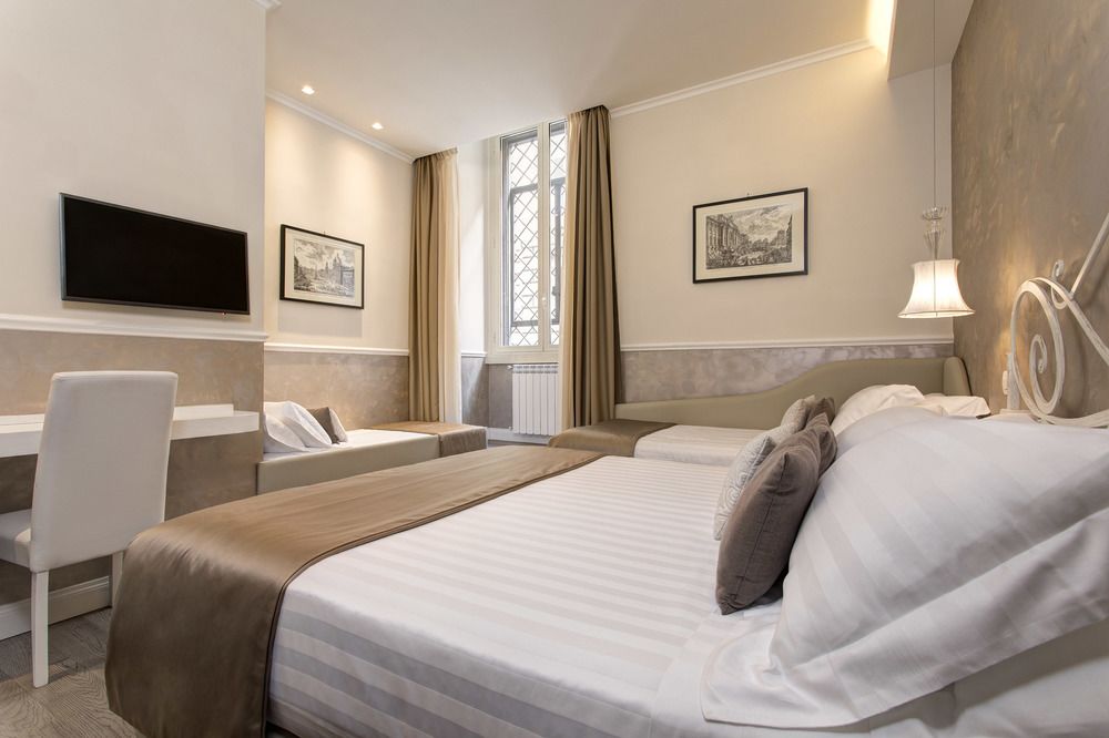 Relais De L'Opera
