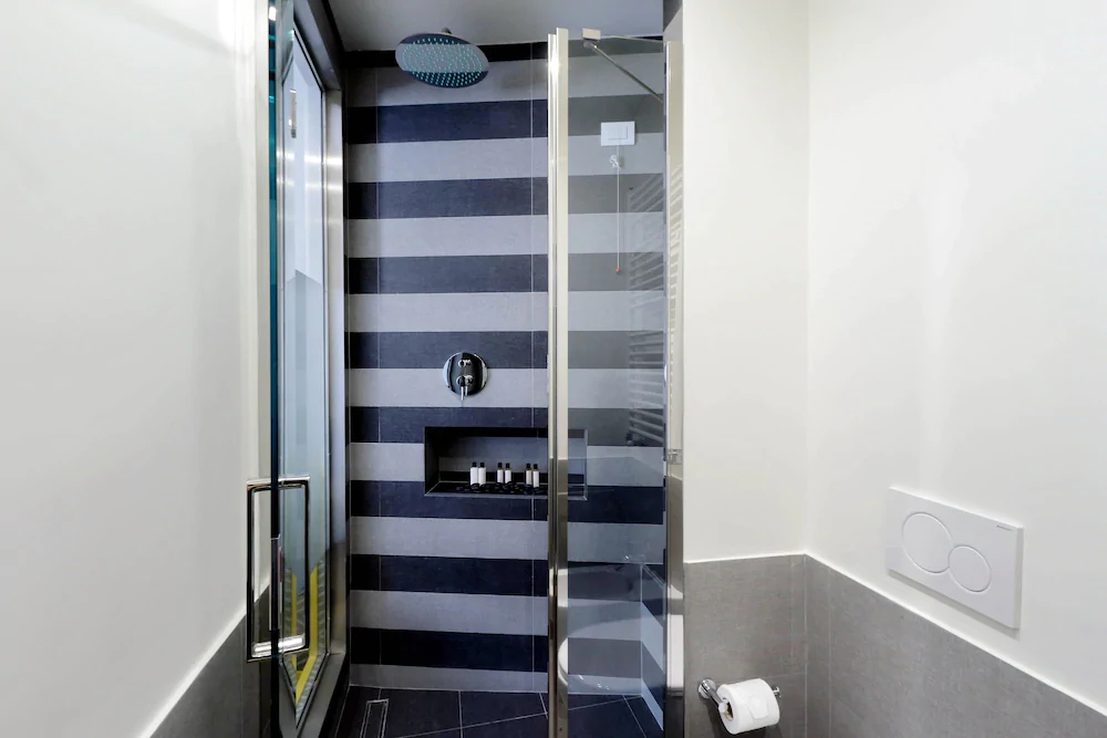 Roma Five Suites