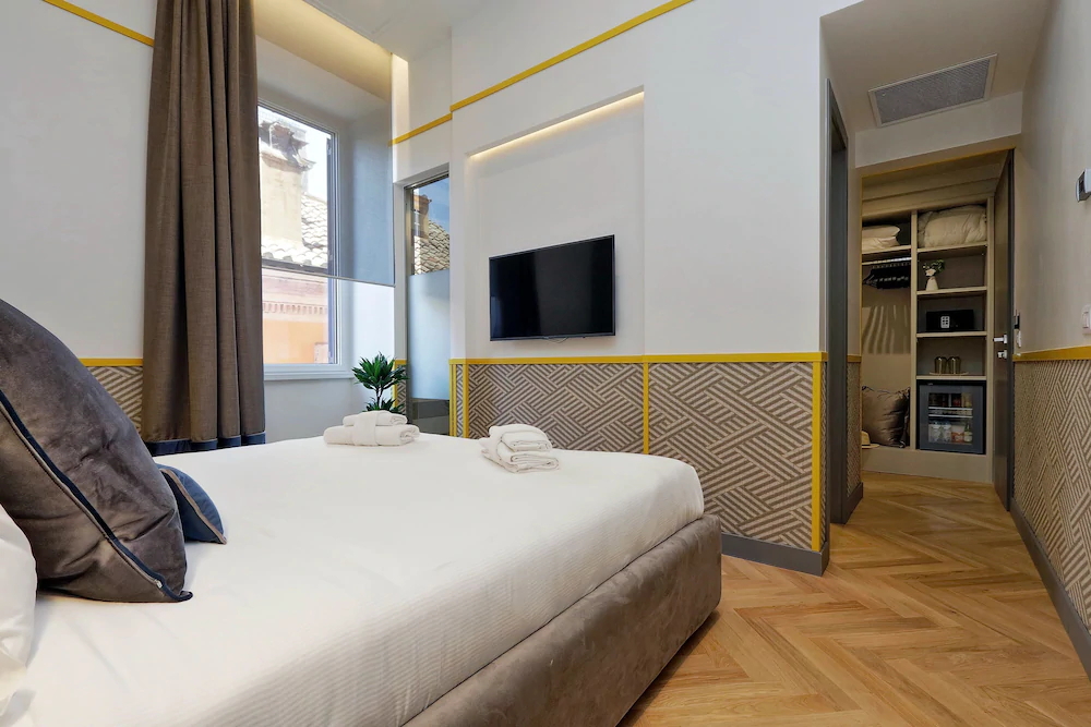 Roma Five Suites