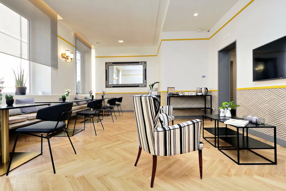 Roma Five Suites