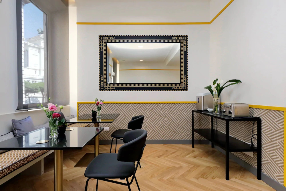 Roma Five Suites