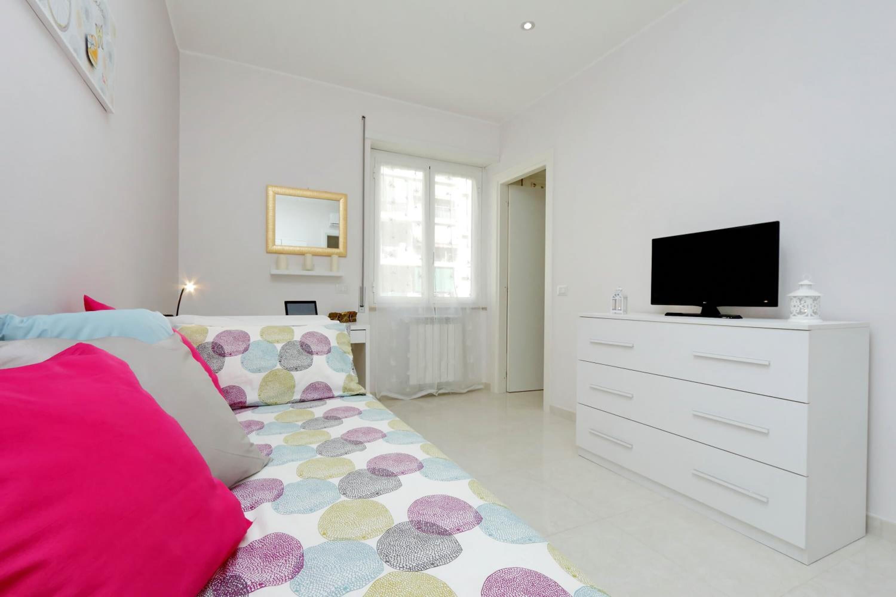 Roman Holiday Charming