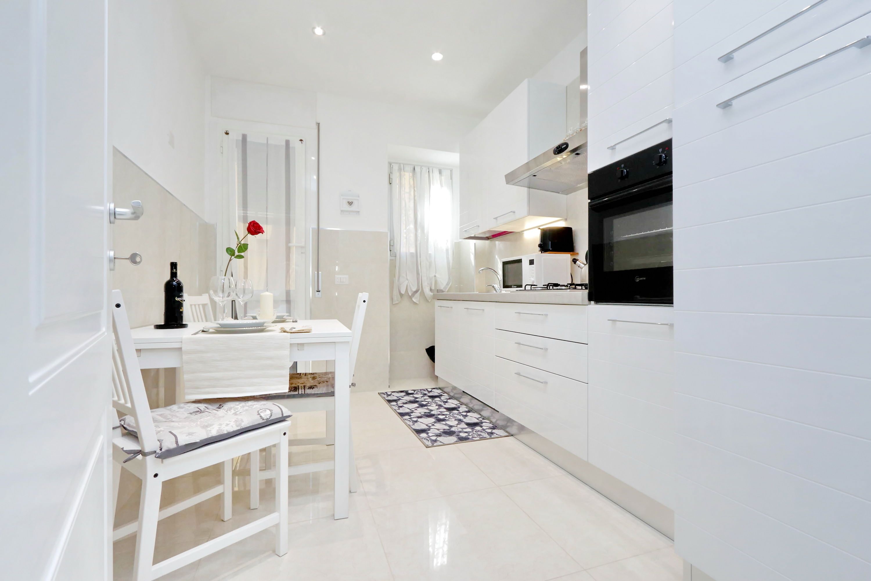 Roman Holiday Charming