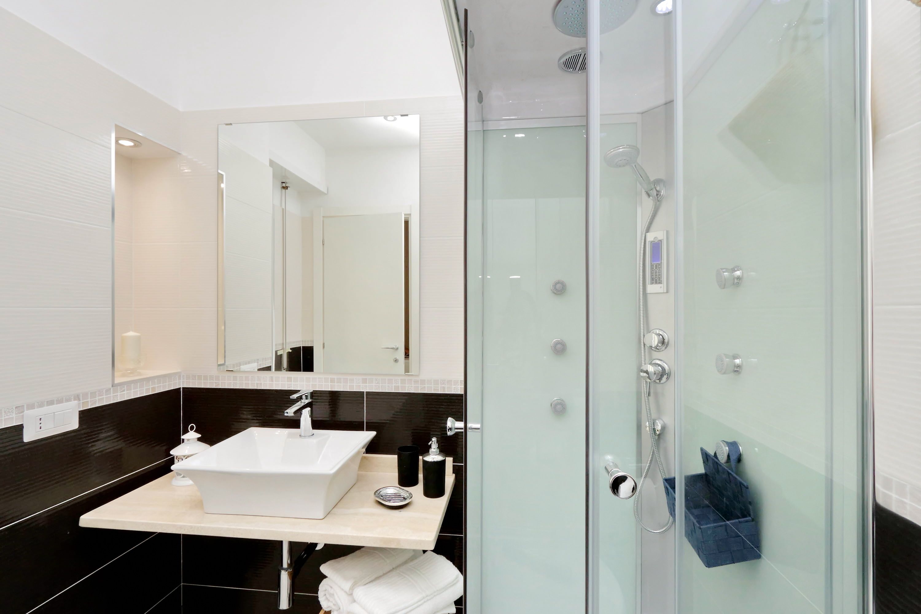 Roman Holiday Charming