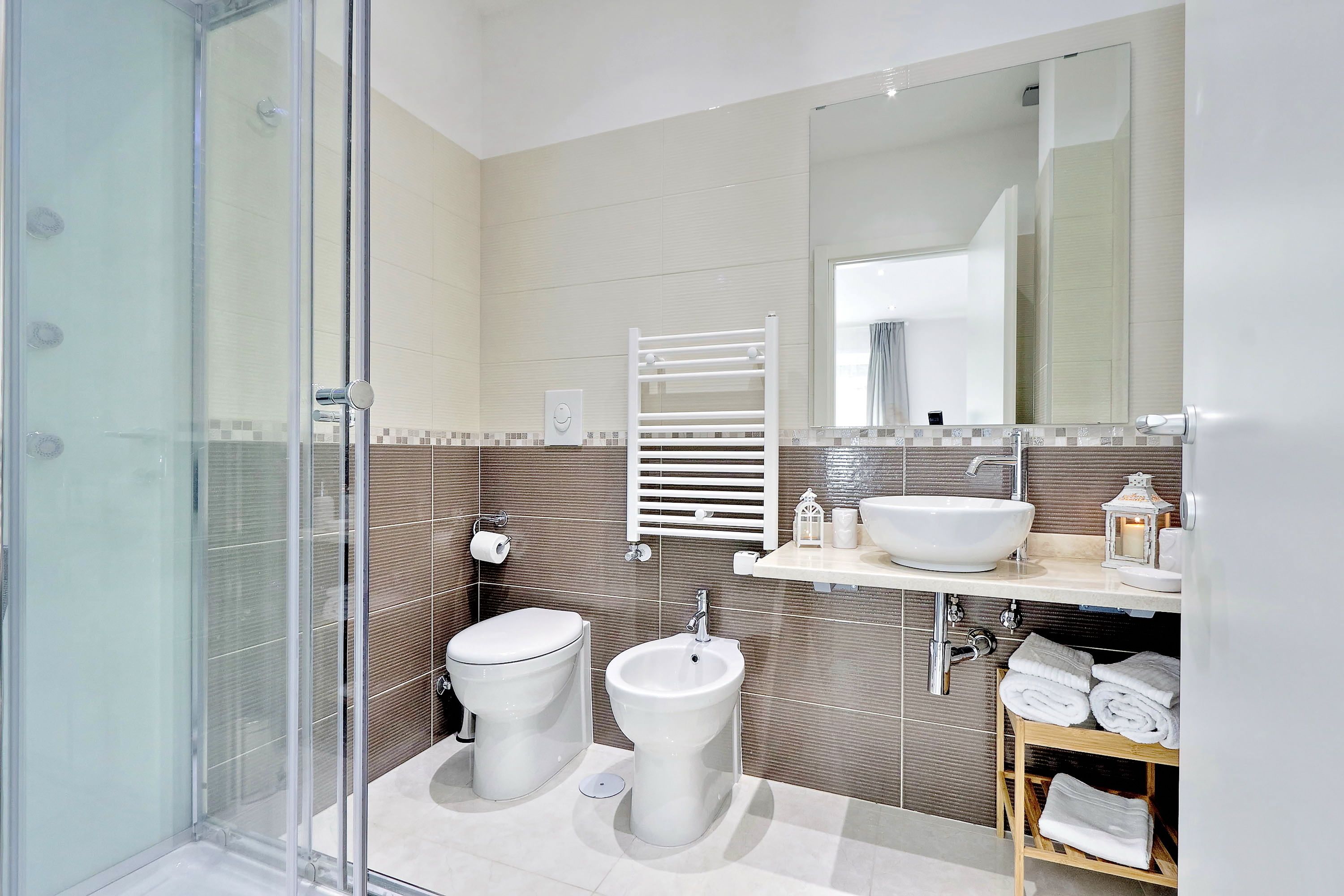 Roman Holiday Charming