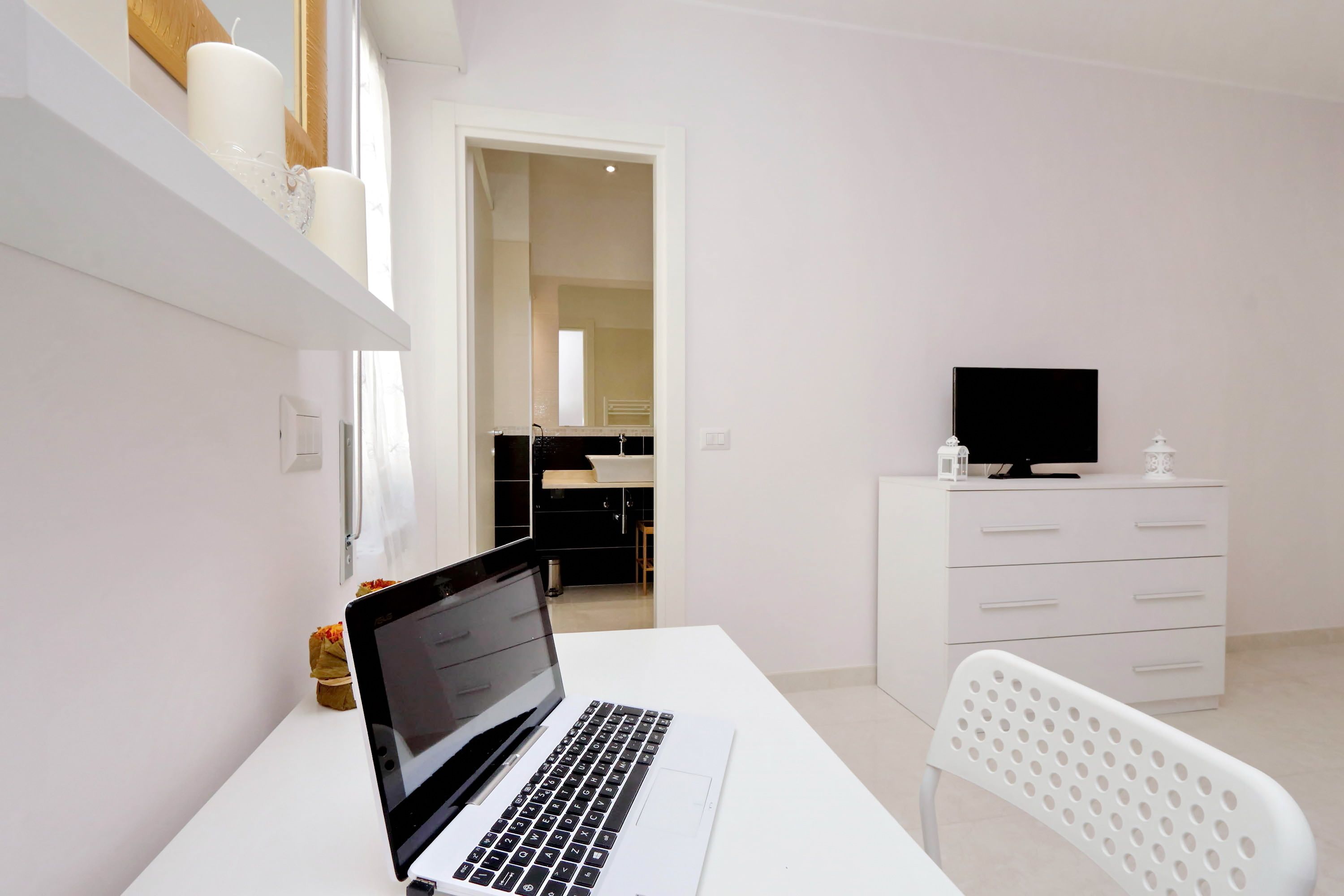 Roman Holiday Charming