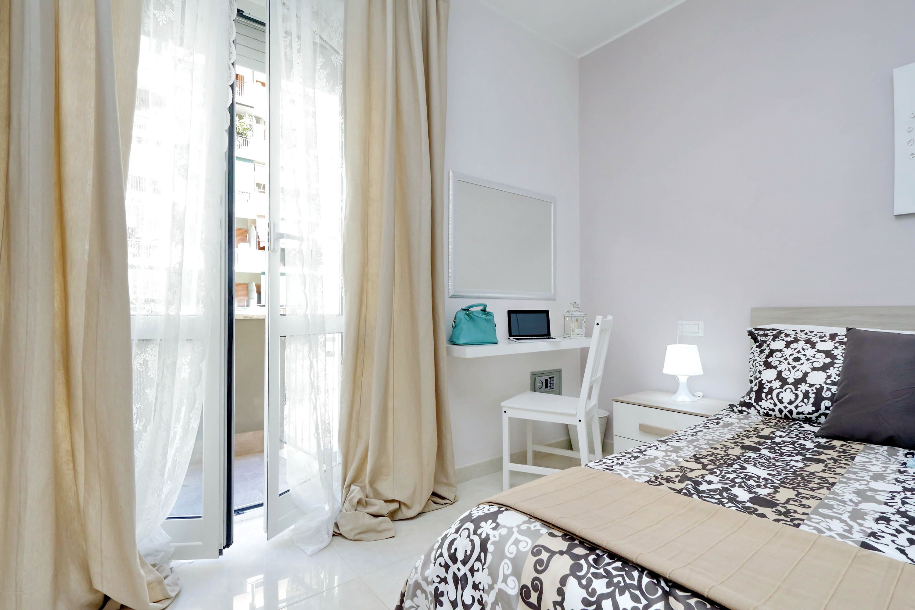 Roman Holiday Charming