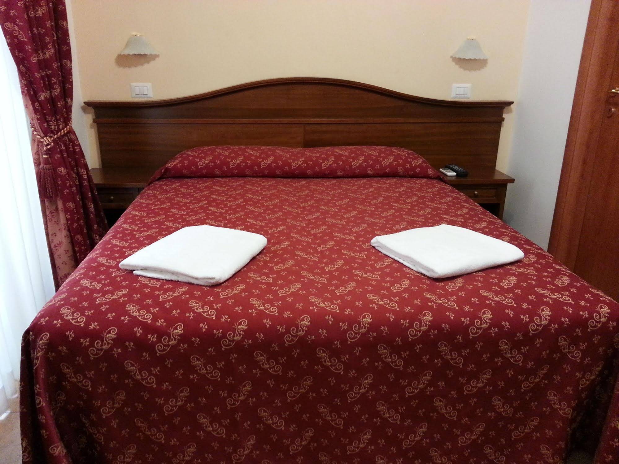 Rome City Inn