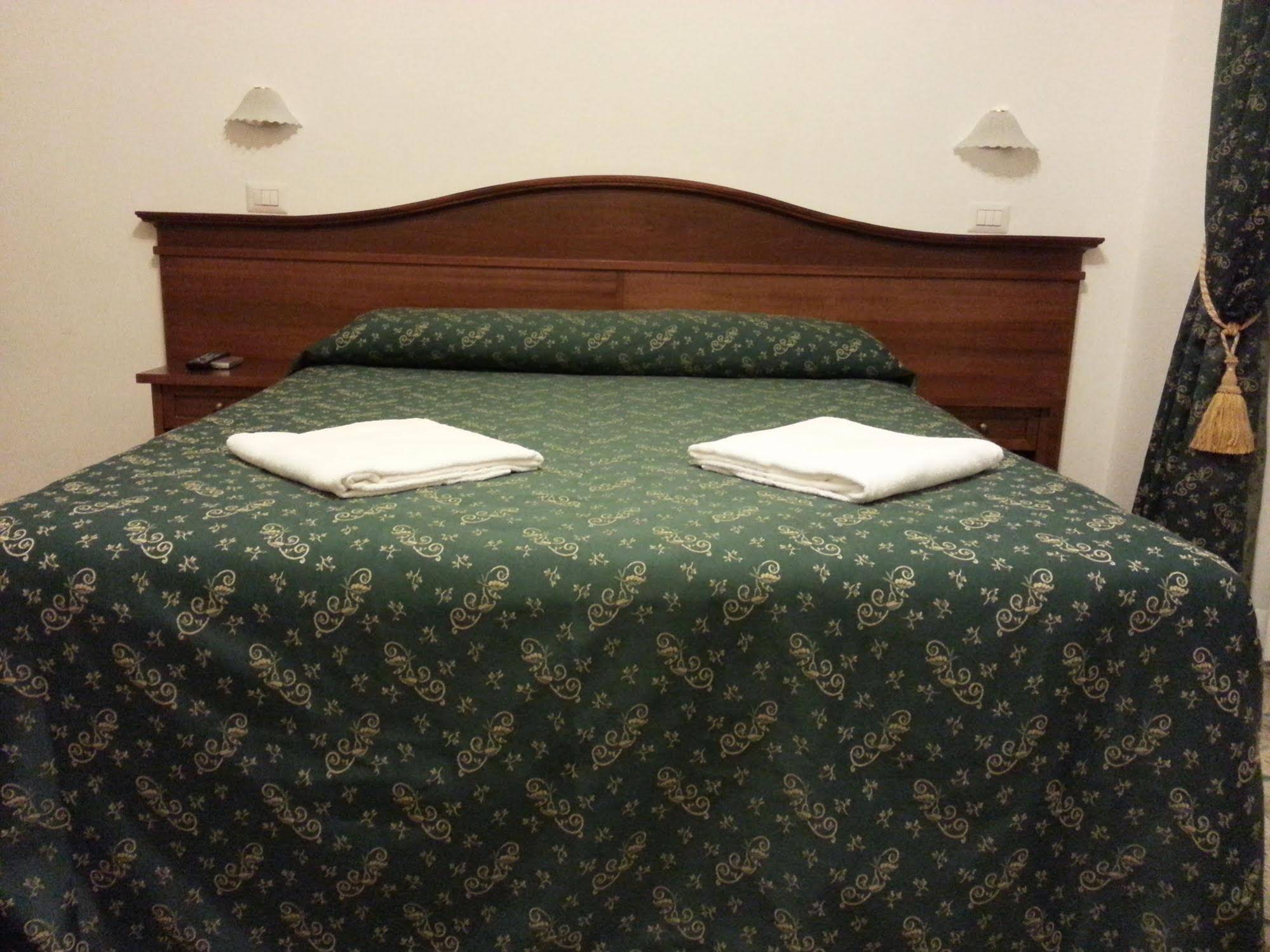 Rome City Inn