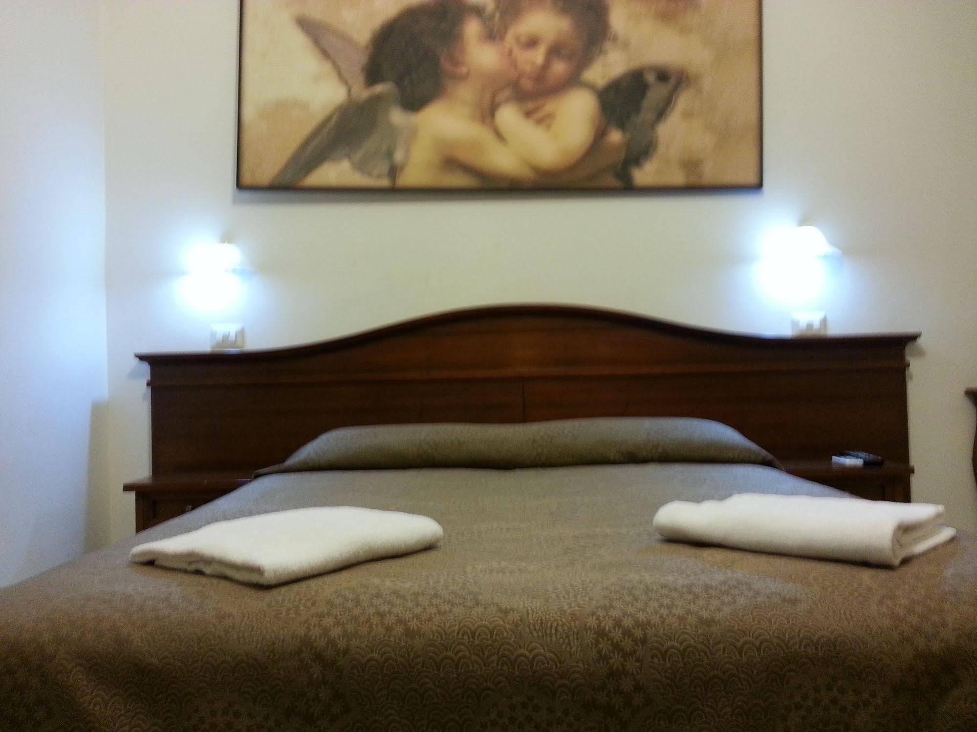 Rome City Inn