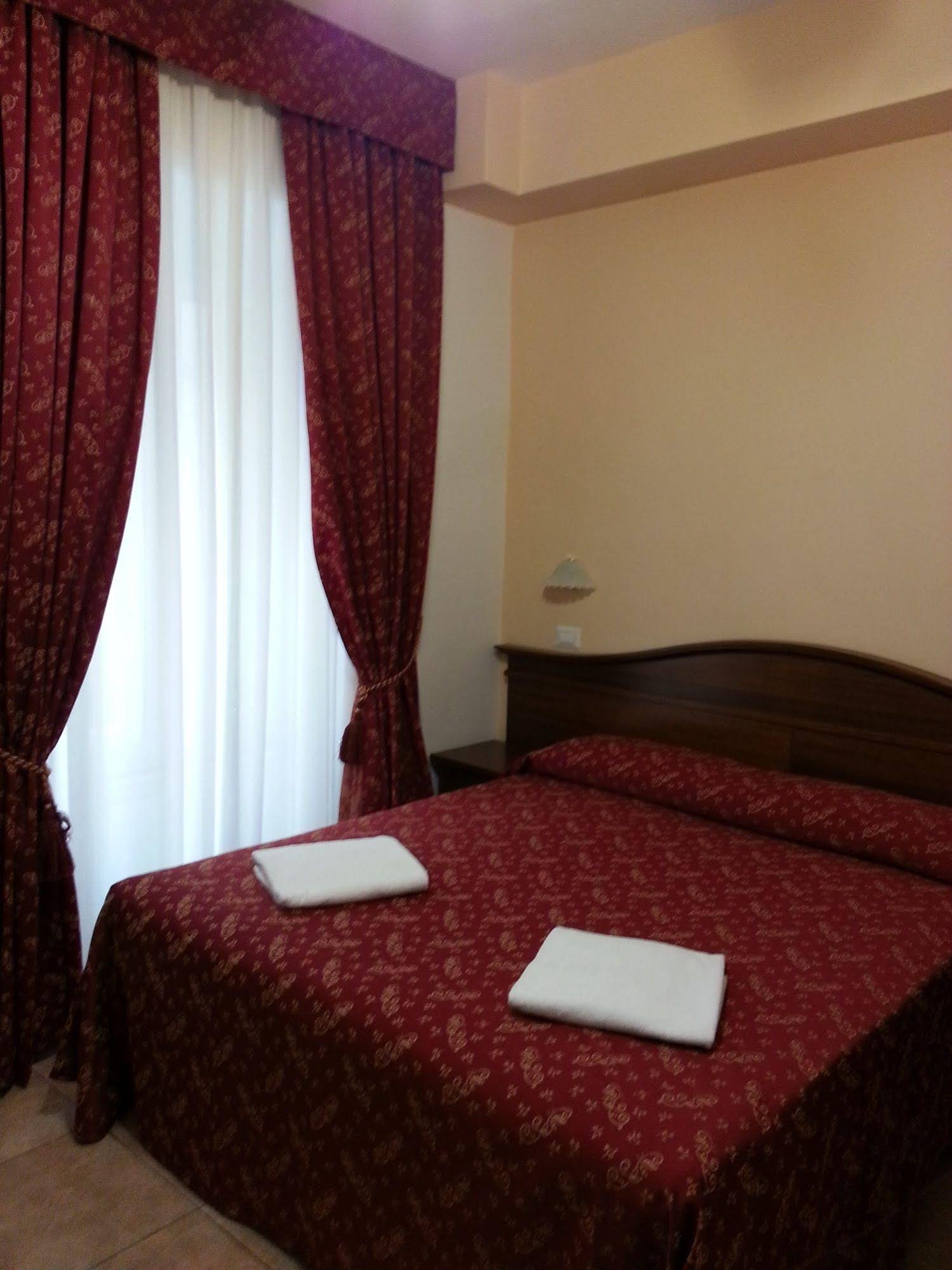 Rome City Inn