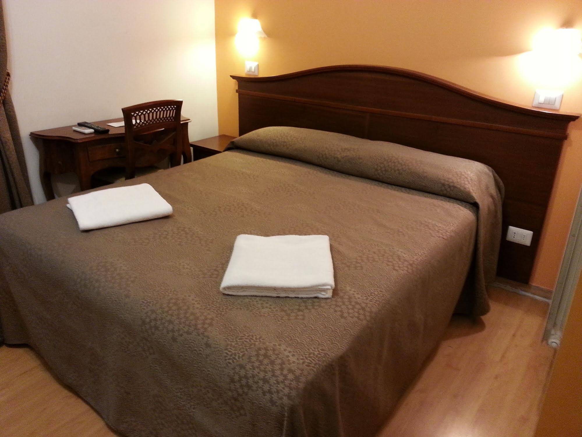 Rome City Inn