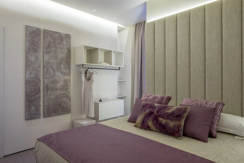 Room 230 Roma Luxury Suites