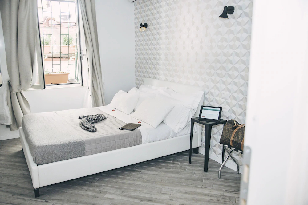 Spagna Rooms