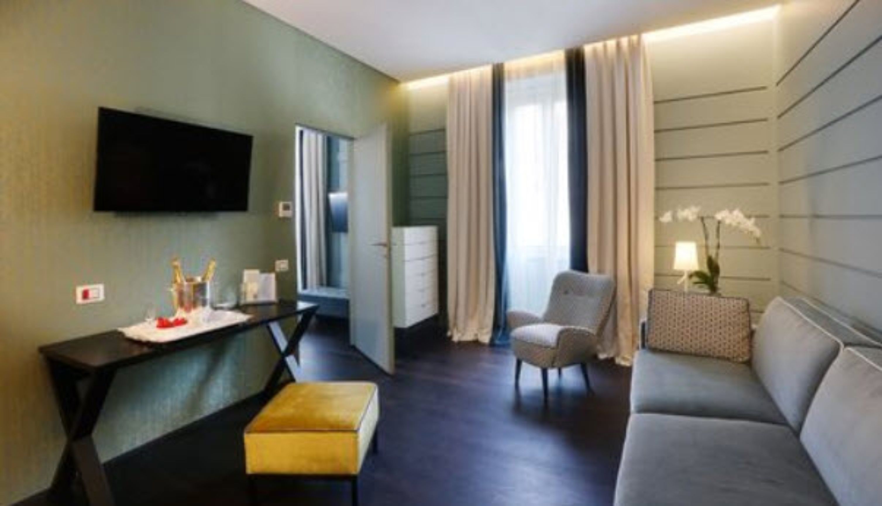 Stendhal Luxury Suites