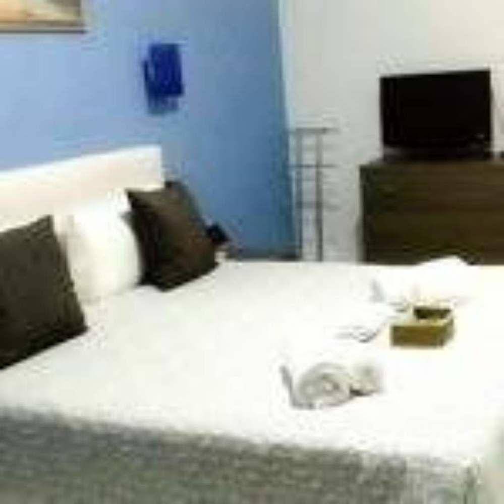 Suites Holiday Rooms