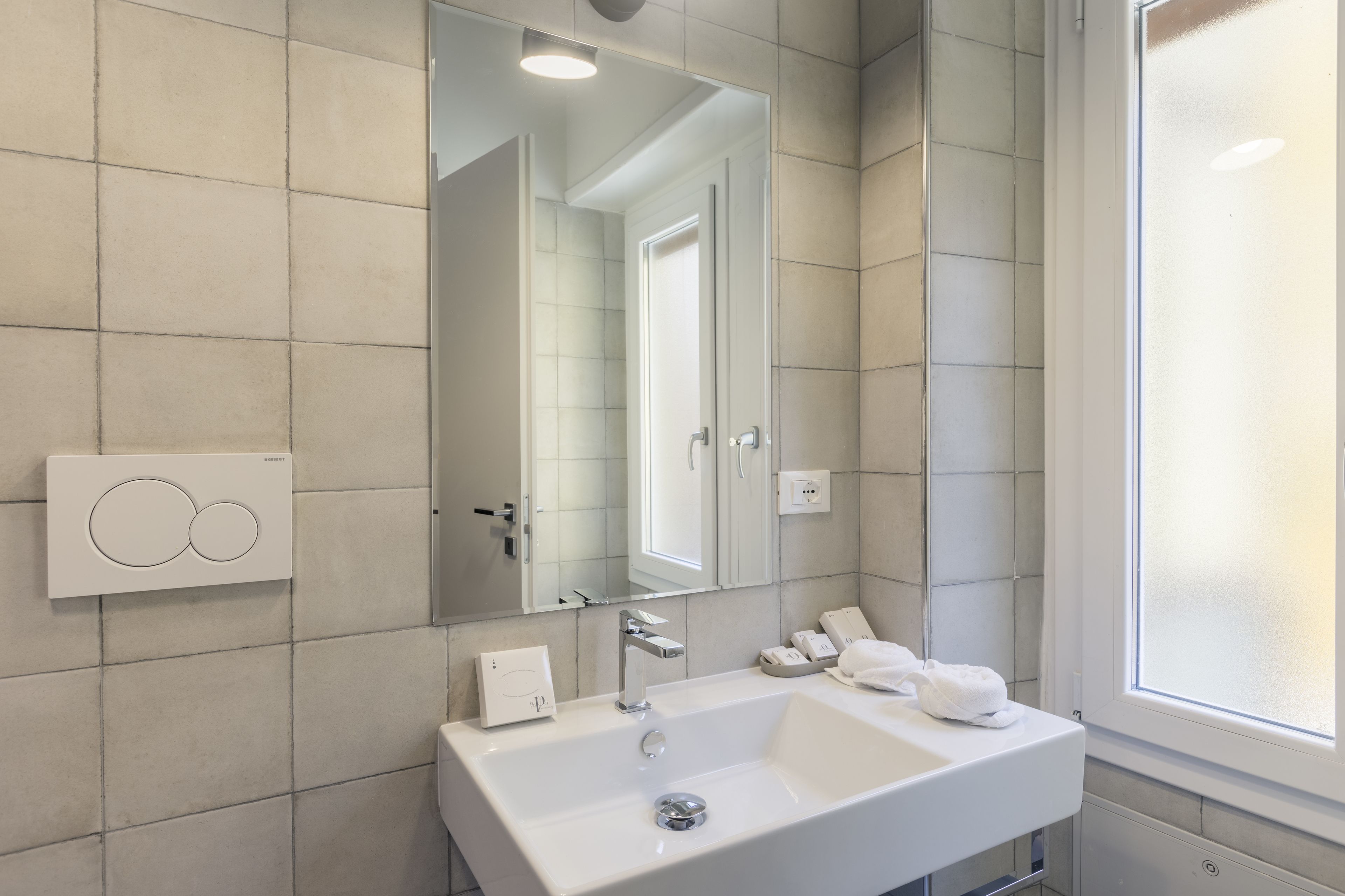 Trastevere Gallery Suites