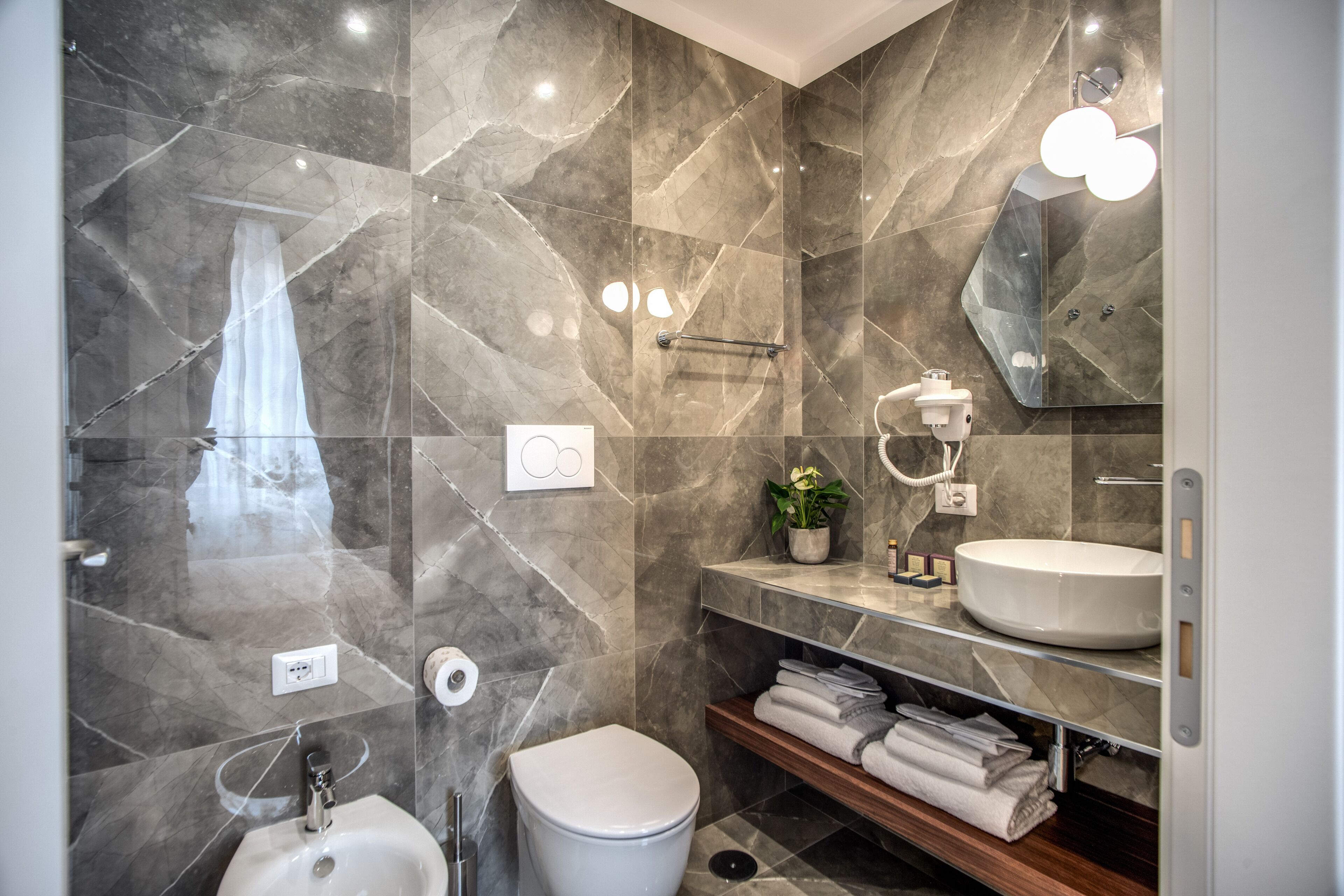 Tree Charme Augusto Luxury Suites