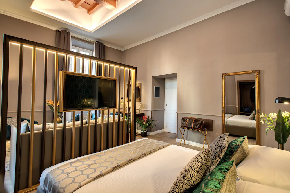 Tree Charme Parliament Boutique Hotel