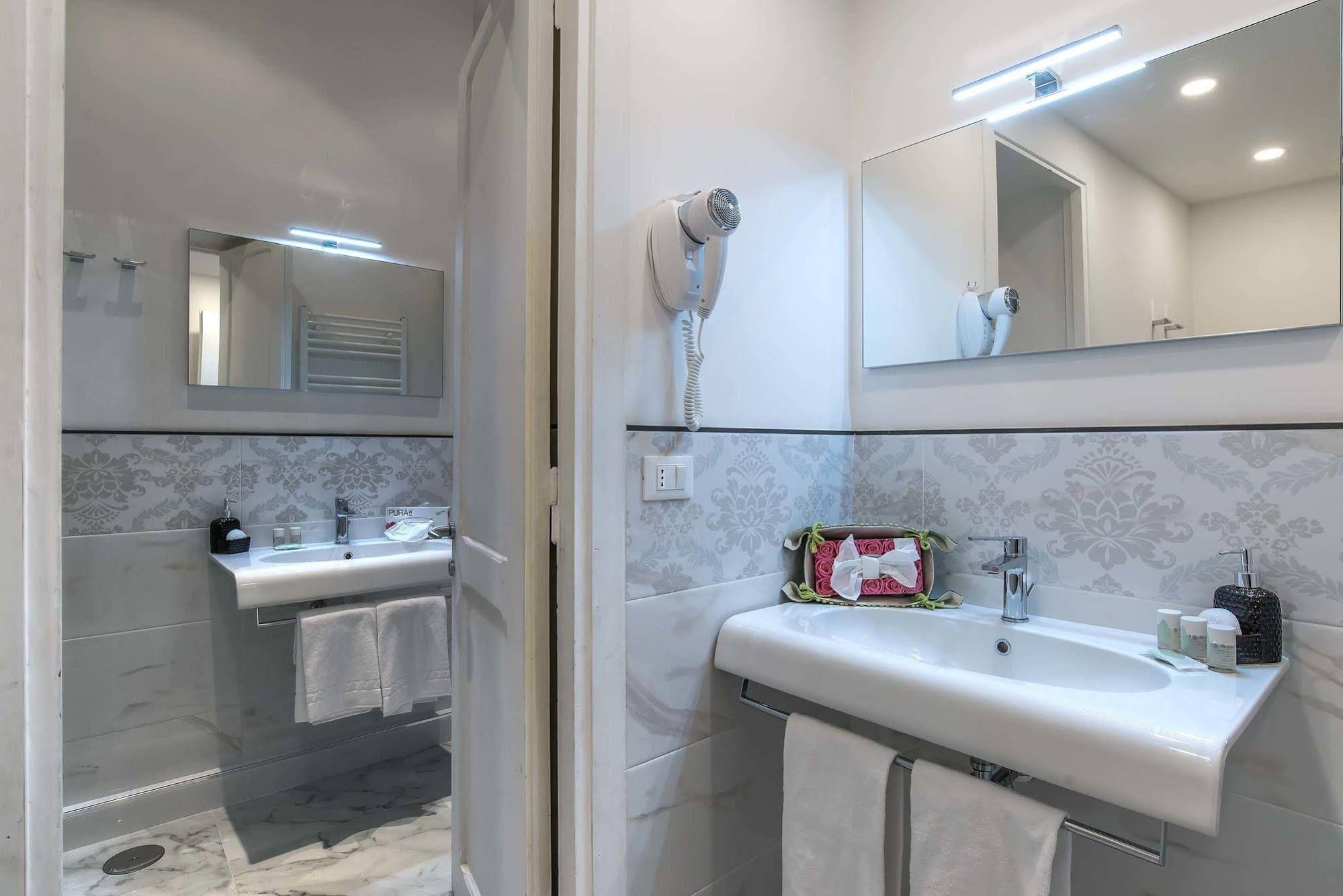 Trevi Rome Suite