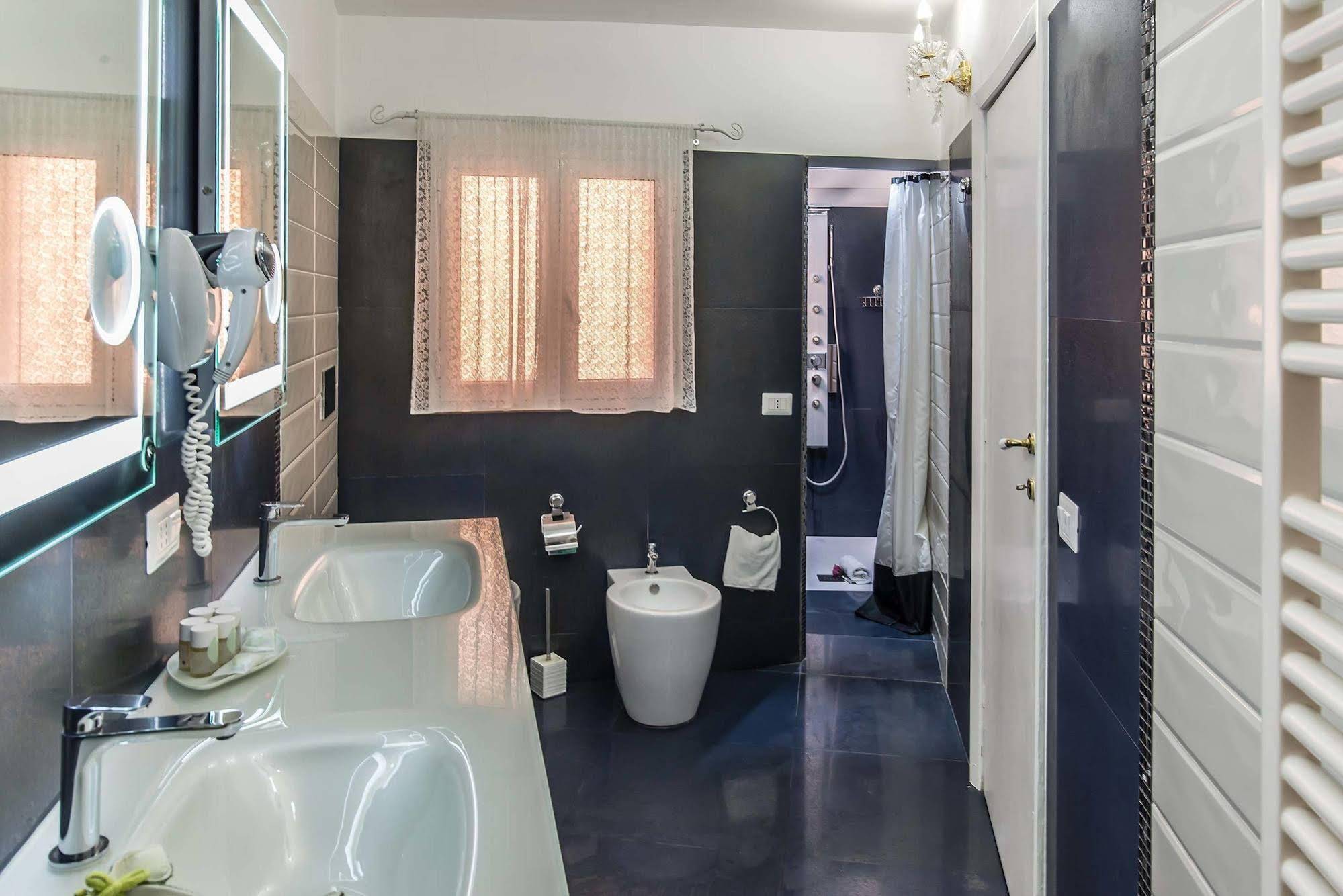 Trevi Rome Suite