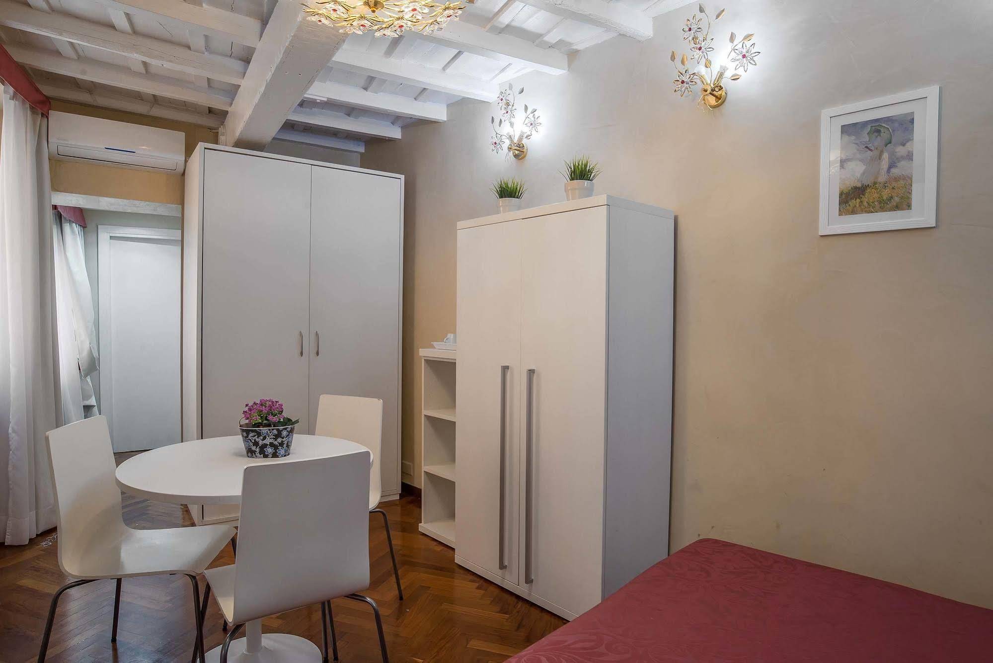 Trevi Rome Suite