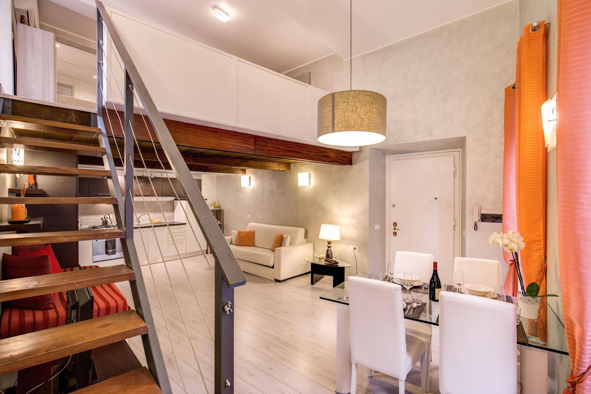 Tritone Top House