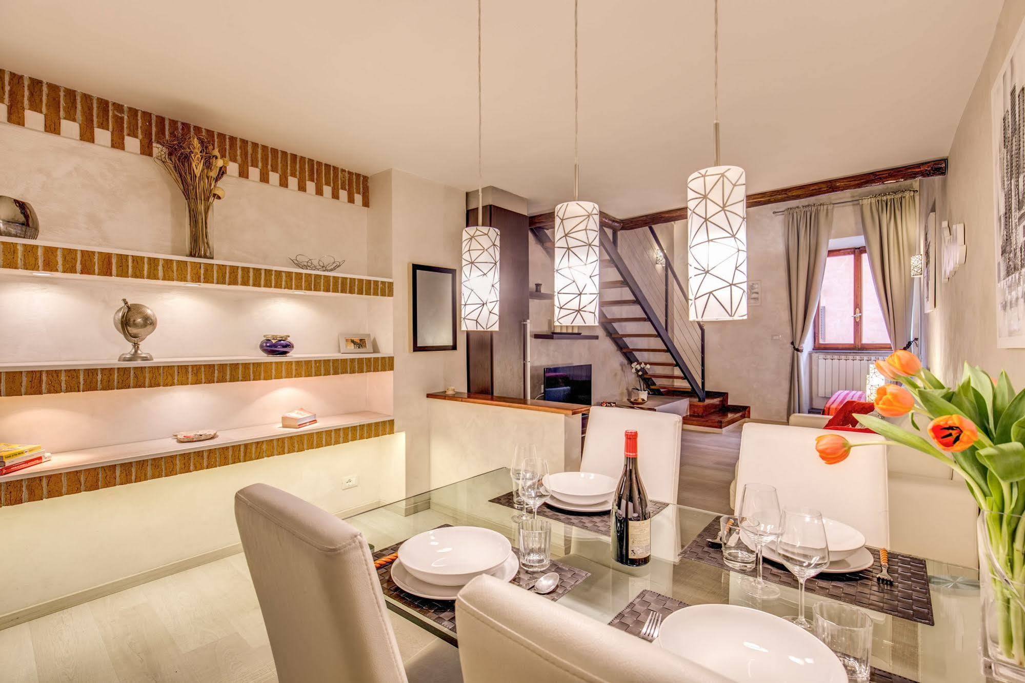 Tritone Top House