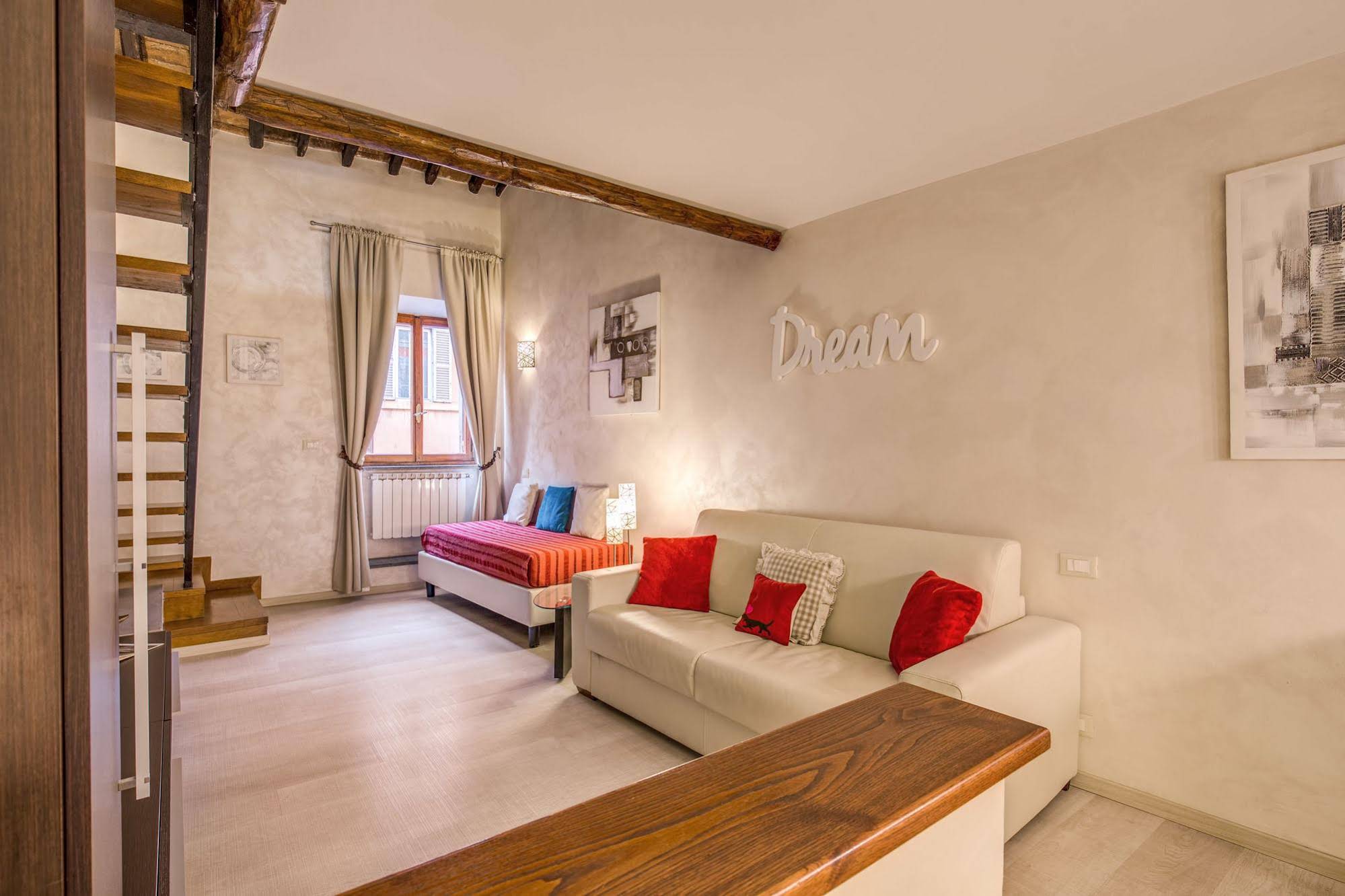 Tritone Top House