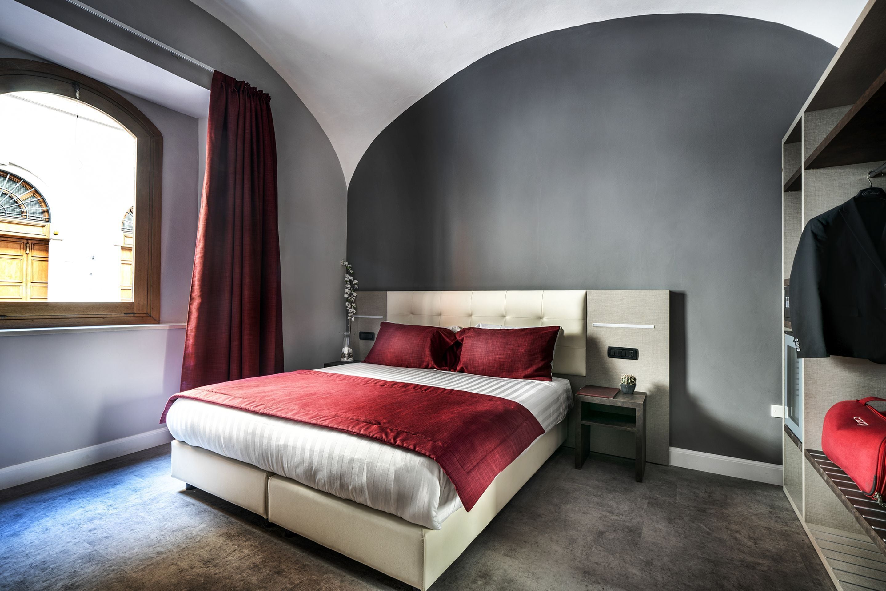 Varese Hotel