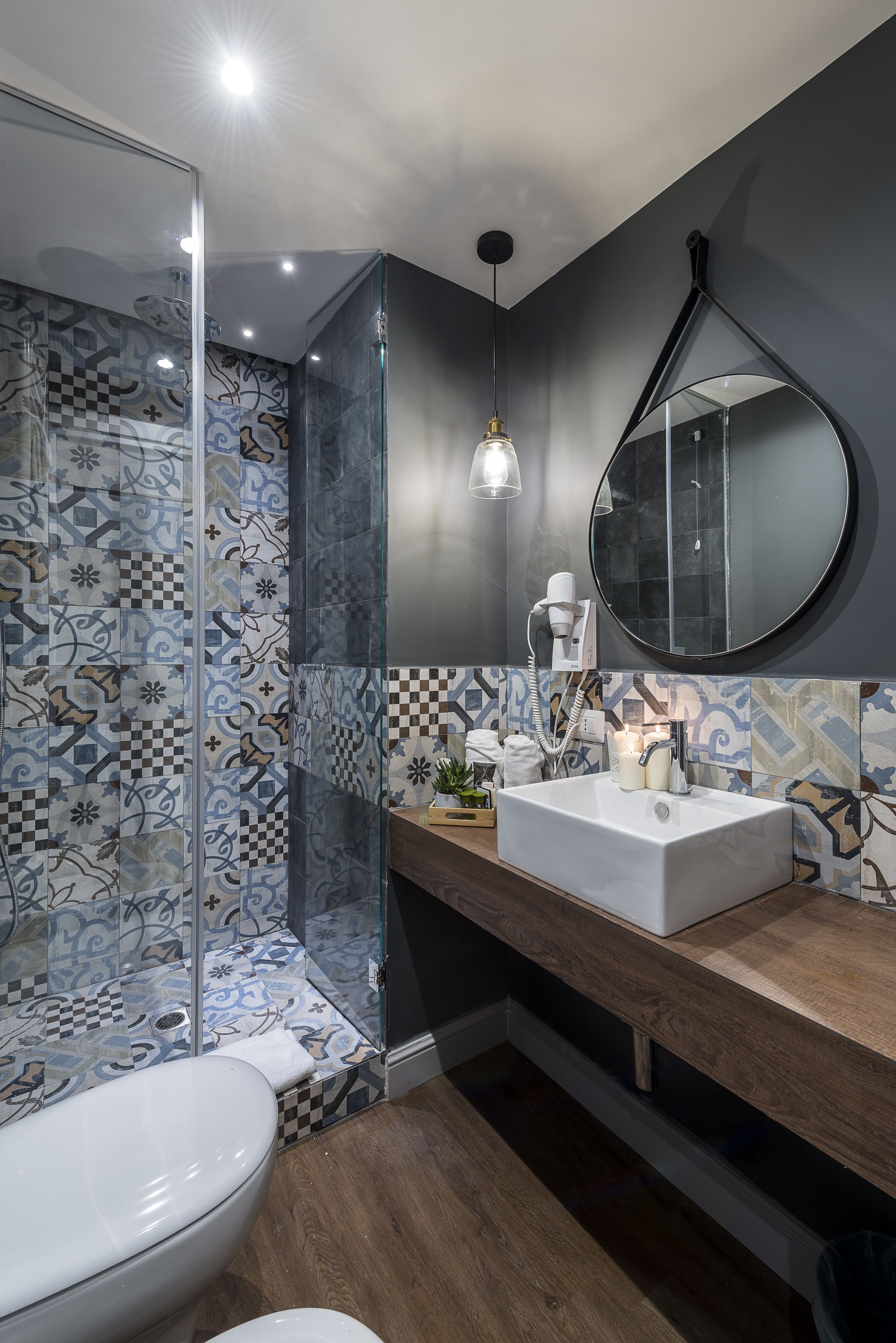 Z-Arch Suites