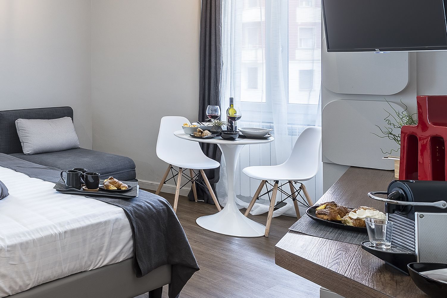 Z-Arch Suites