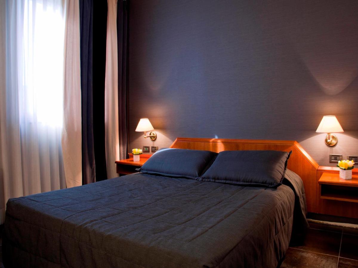 Hotel Zone