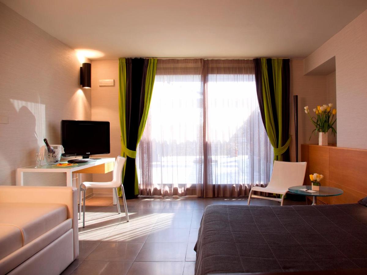 Hotel Zone