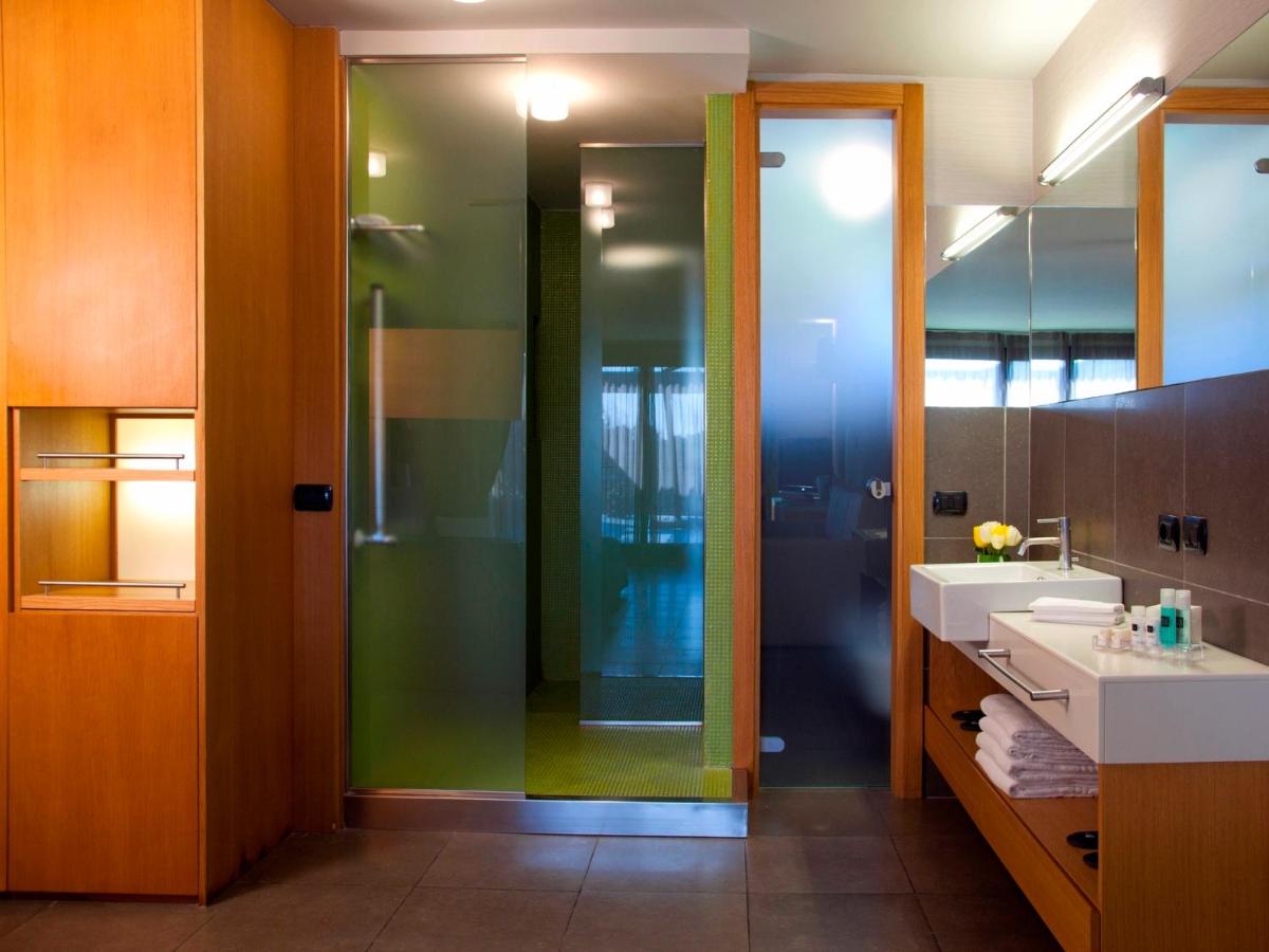 Hotel Zone