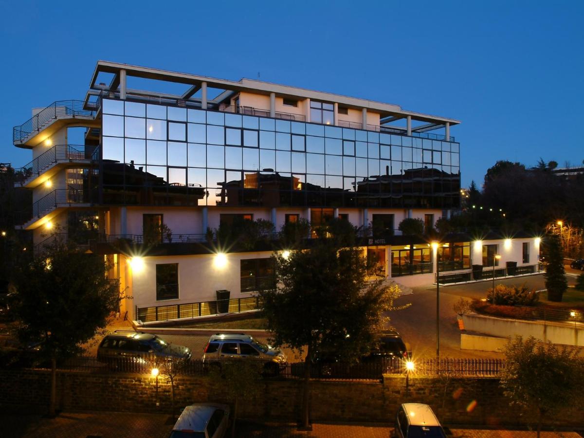 Hotel Zone