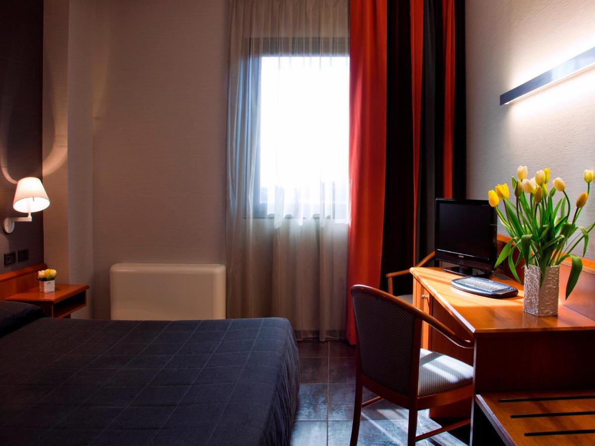 Hotel Zone