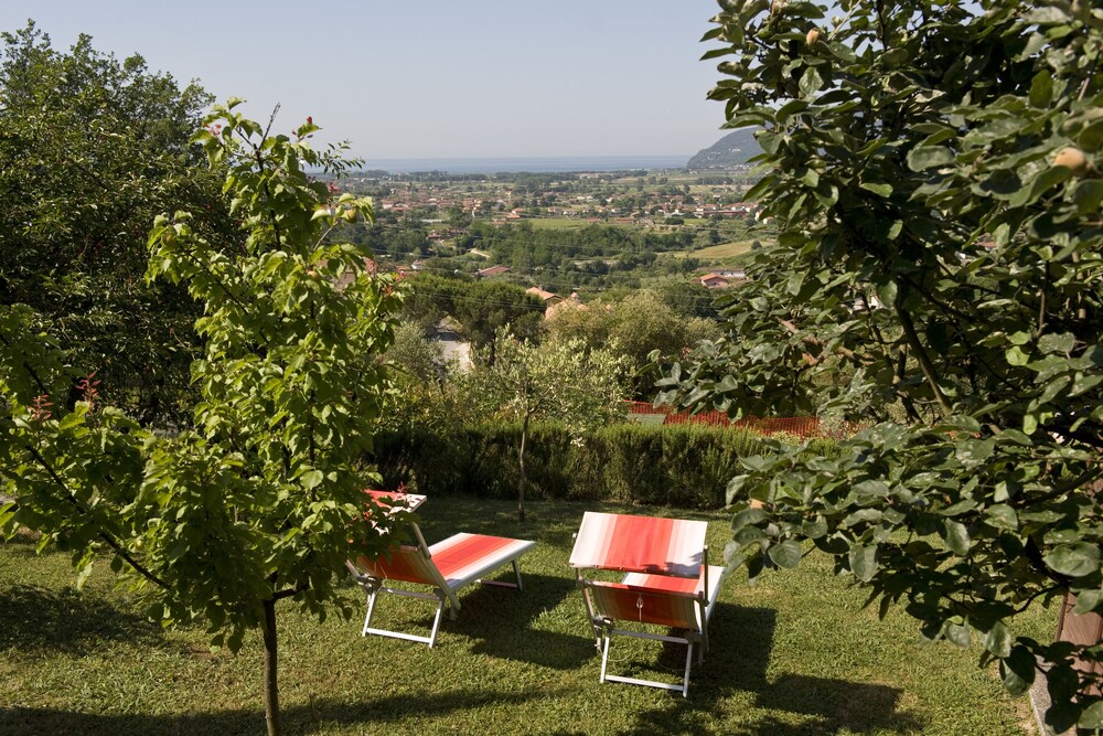 Casa Vacanze Colline Di Luni